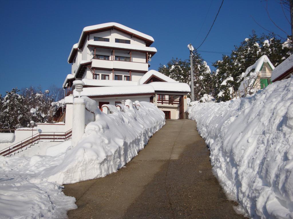 Family Hotel Diana Lyaskovo  Exterior photo