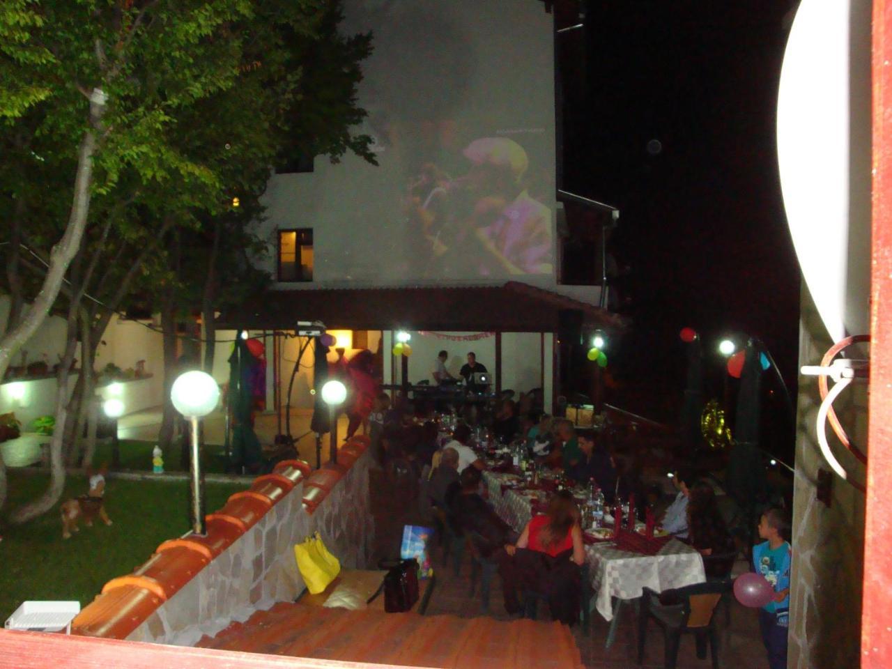 Family Hotel Diana Lyaskovo  Exterior photo